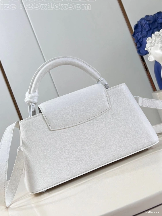 Frstbag ru LOUIS BB-29*16.5*9CM CAPUCINES VUITTON 0722